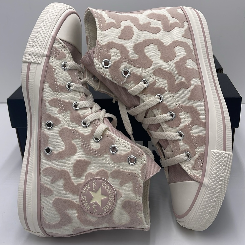 Converse Kids A10047F
CTAS HI
EGRET/FLUSH STONE/EGRET Sneakers - Picture 12 of 16